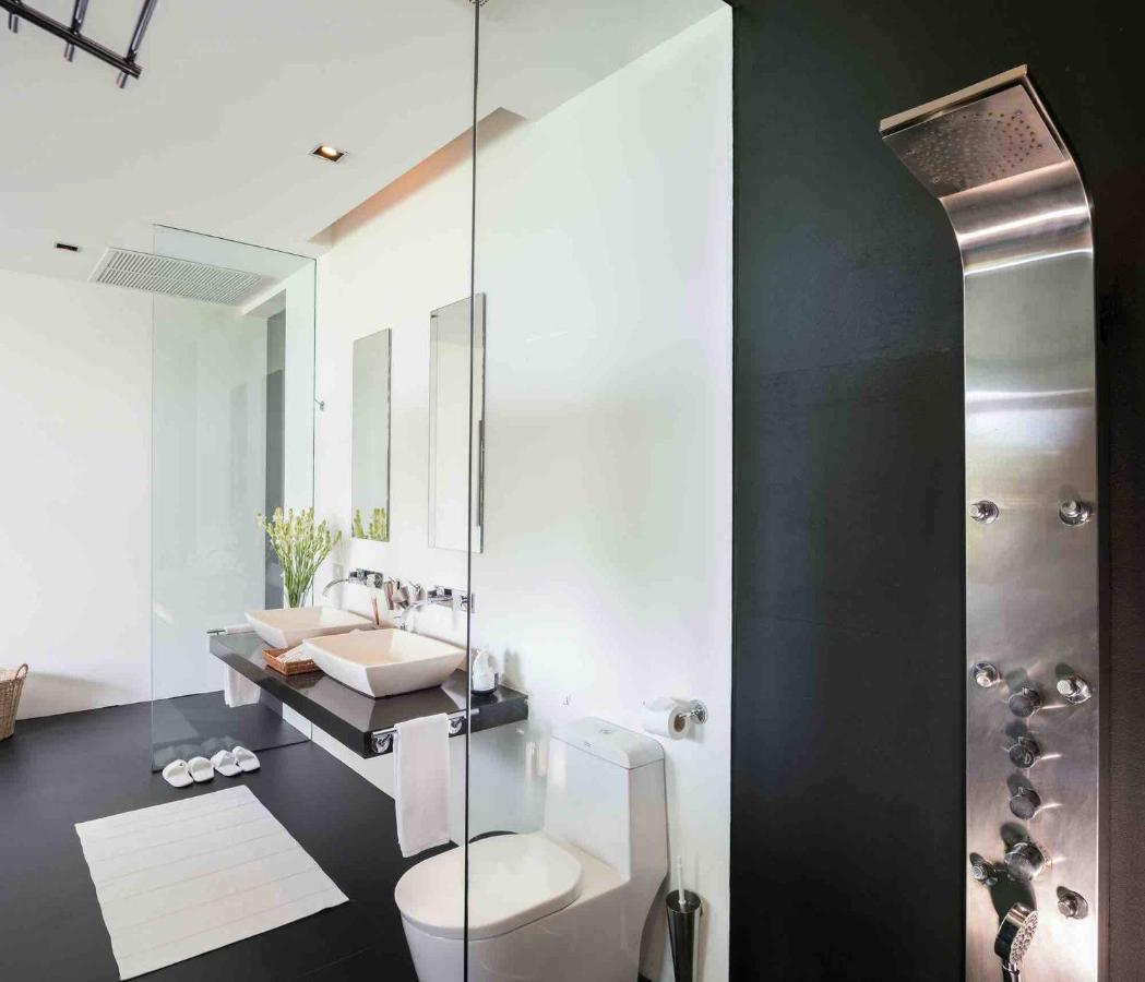 Villa Yang, Private Oceanfront Villa, Pantai Kamala Luaran gambar